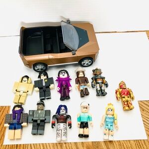 Roblox Assorted Figures Lot(11) & Car Read No Accessories/Codes Jazwares